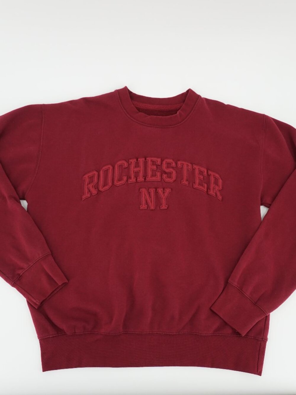 New York Popular Maroon Rochester NY Pullover Sweatshirt Size Large